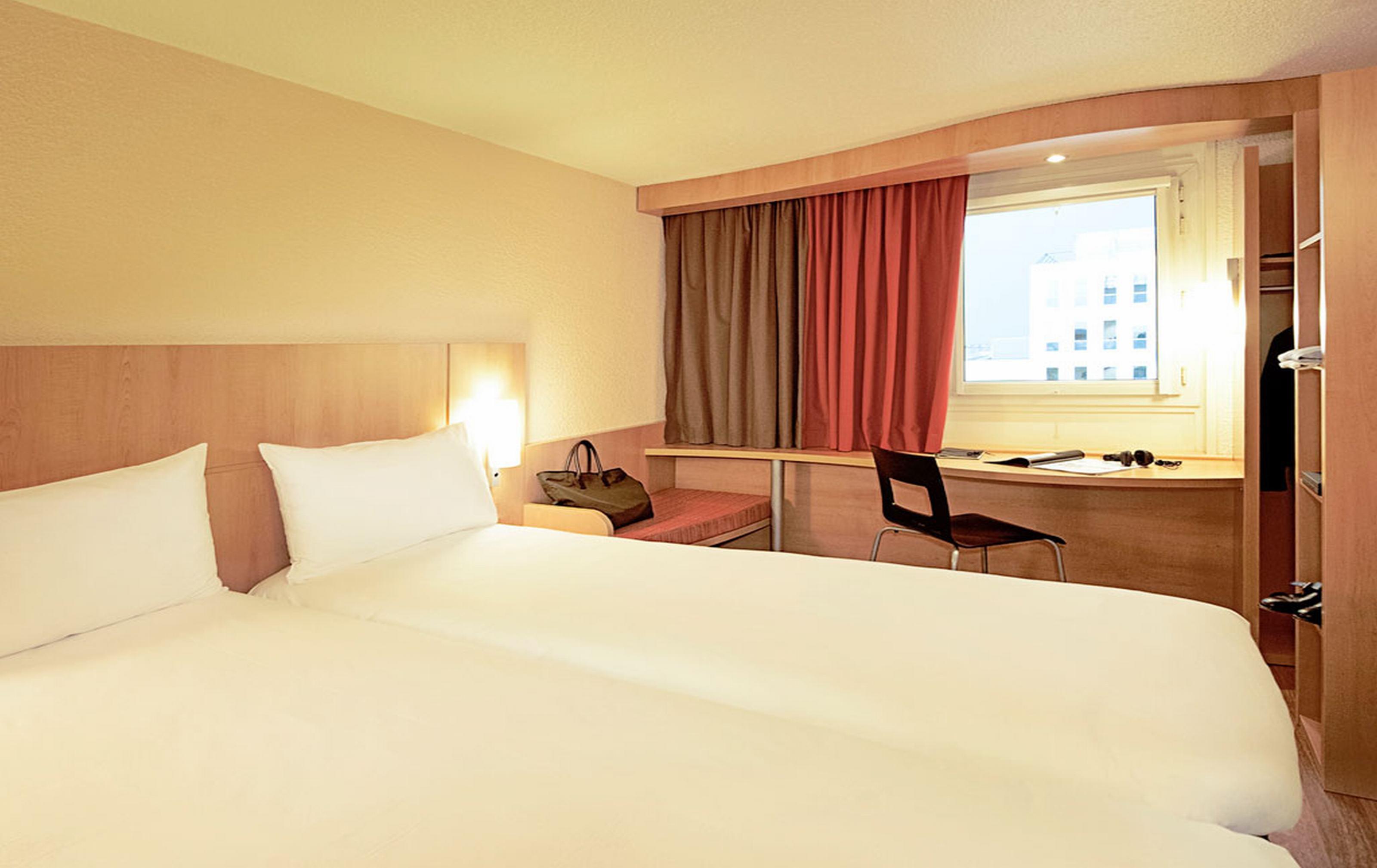 Ibis Madrid Aeropuerto Barajas Hotel Ngoại thất bức ảnh